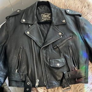 Vintage black leather jacket!
